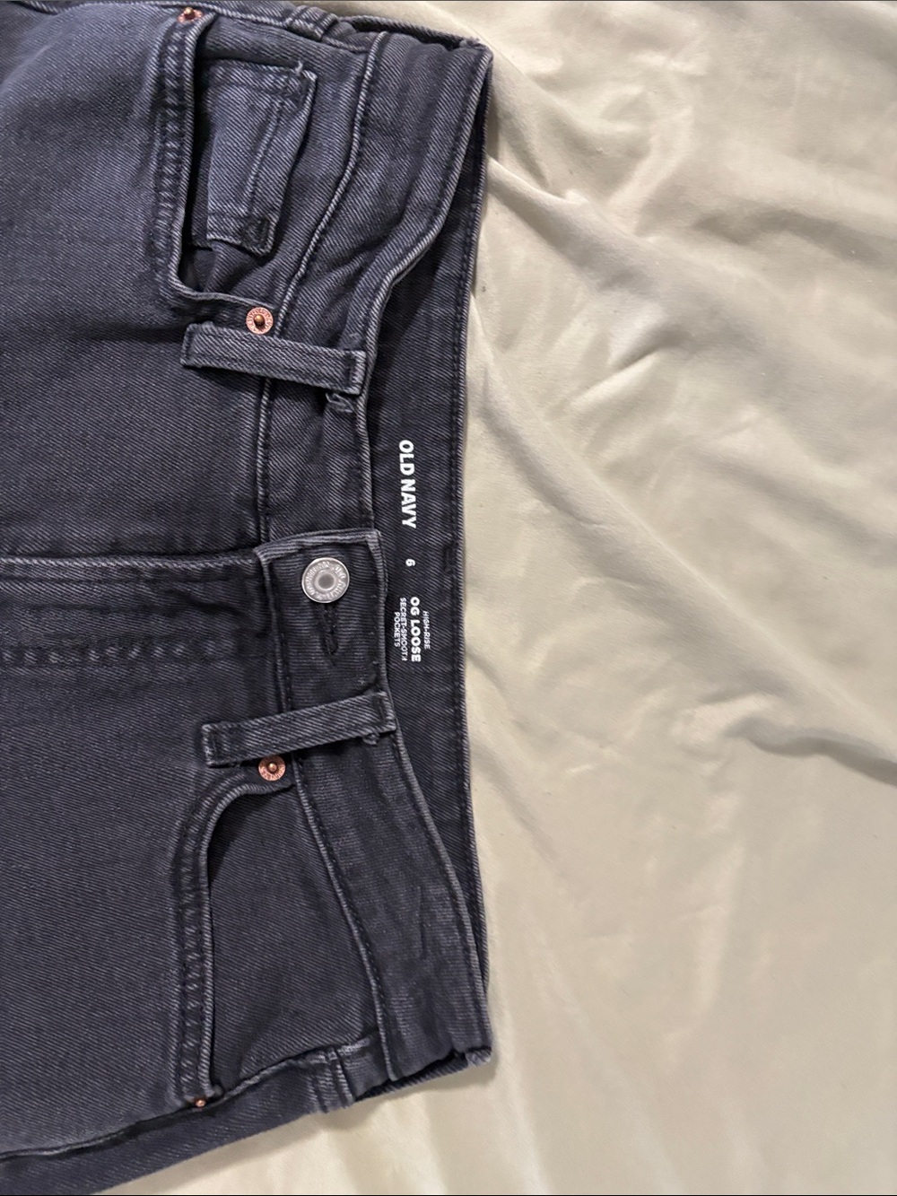Old Navy women’s Jeans in Dark Black Wash